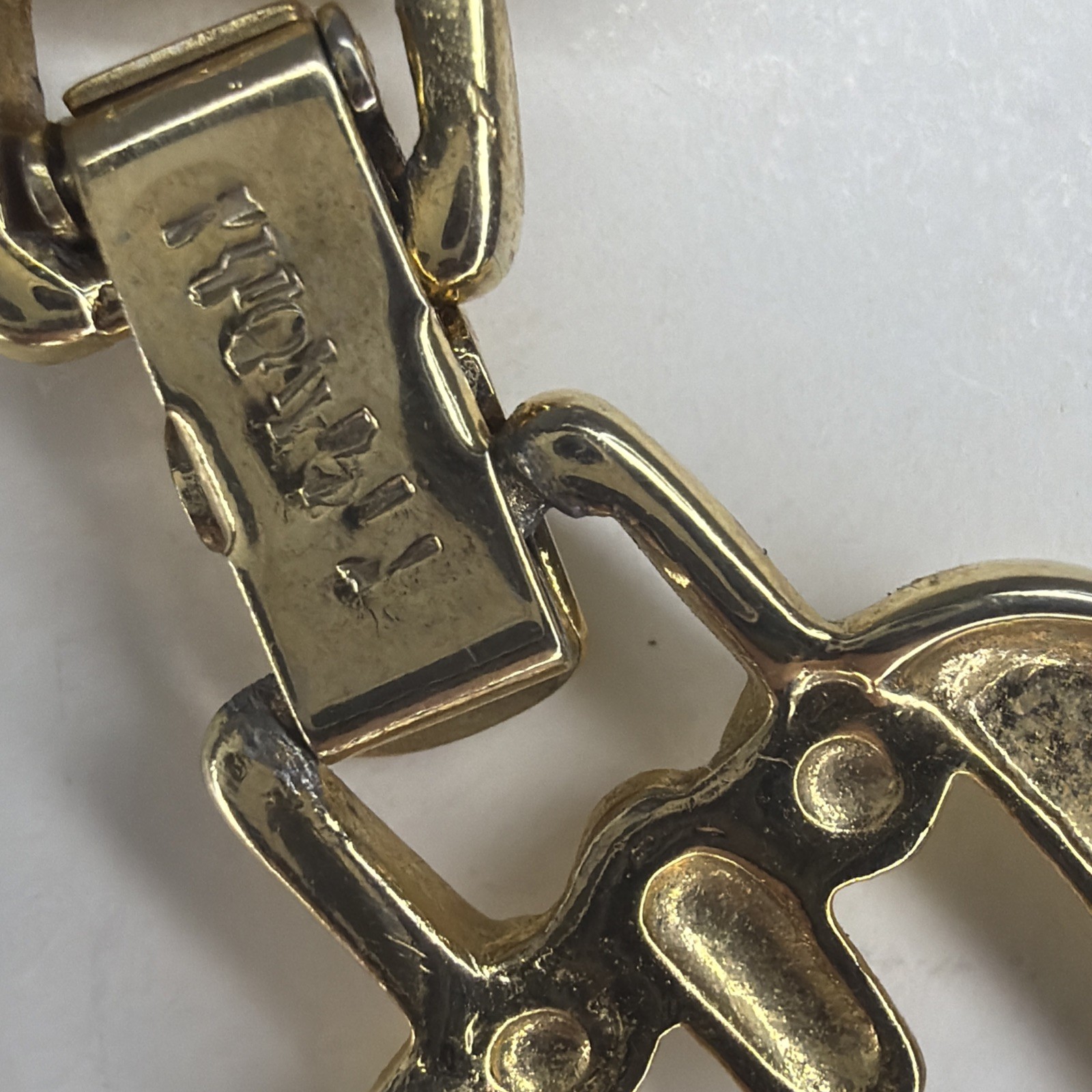 Vintage Avon Gold Tone Link Necklace 19” 3/4” Wide Statement Chain Signed