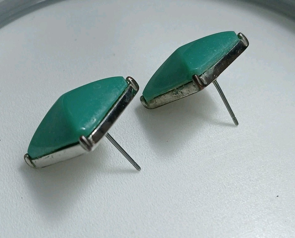 Liz Claiborne Turquoise Blue Stud Earrings Vintage Business Casual