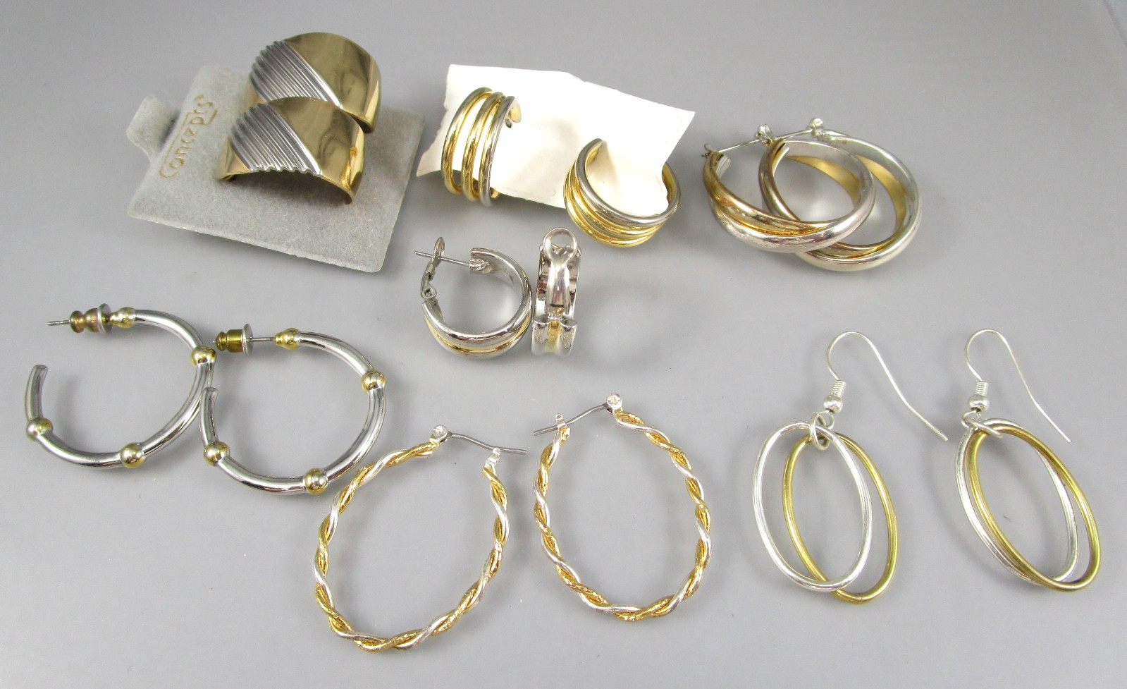 Vtg Mod Retro Varying Colors & Multi Styles LOT of 7 Post Pierced Earrings 151X