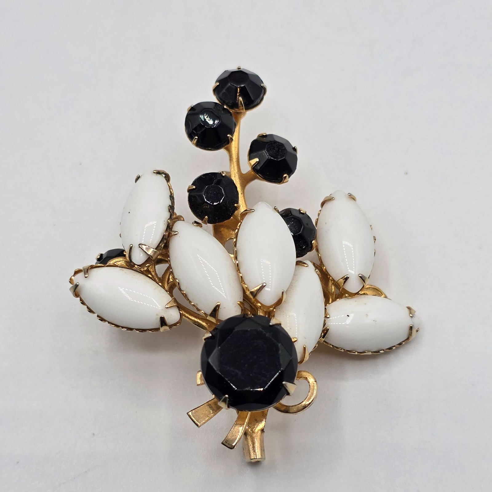 Vintage Art Deco Brooch White Black Stone Gold Tone Floral Bouquet Pin Jewelry