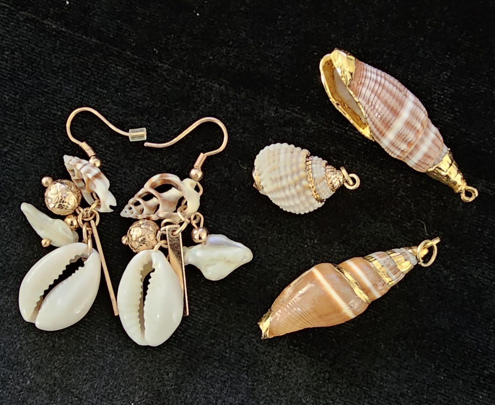 Lot of 4 Gold Rim Natural Sea Shell Pendant Charm & Dangle Earrings Coastal Boho