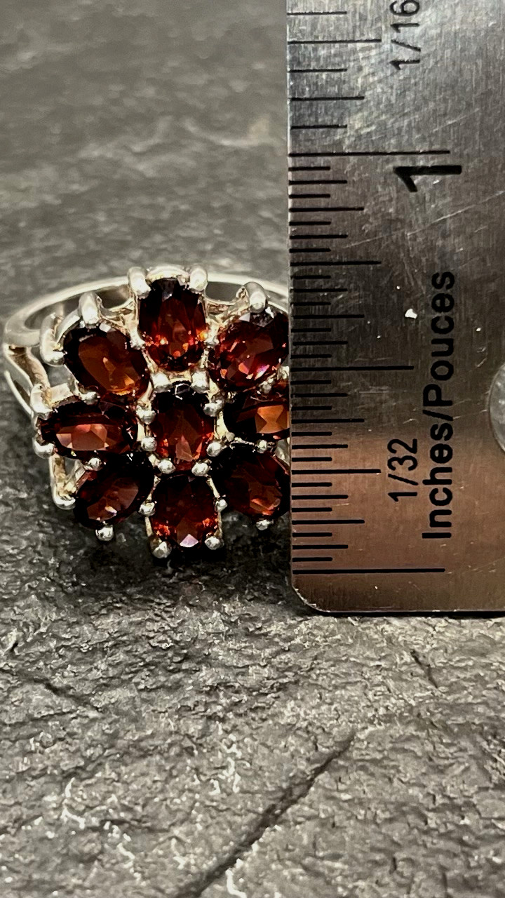 Vintage 925 Sterling Silver Red Garnet Flower Ring Size 7