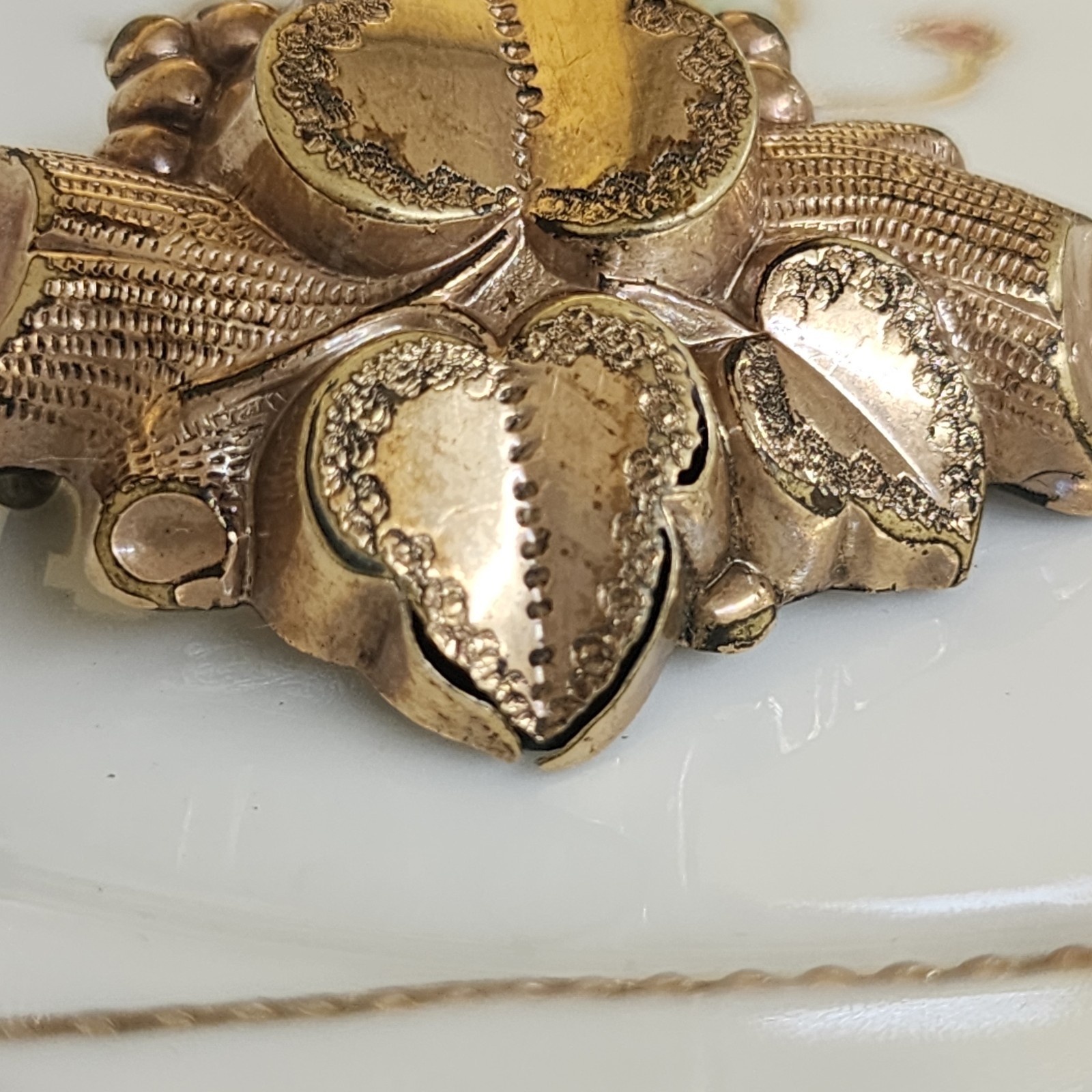Antique Victorian Era Repousse Goldtone Brooch Garden Log Ivy Brooch