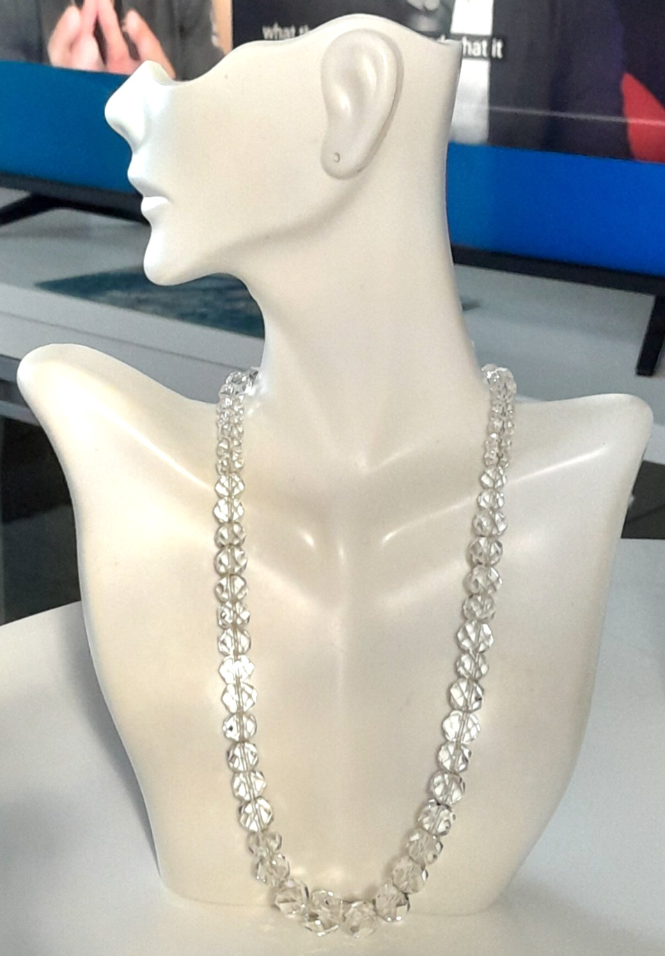Vintage 1950’s Stunning AB Aurora Borealis Single Strand 15-17″ Choker Necklace