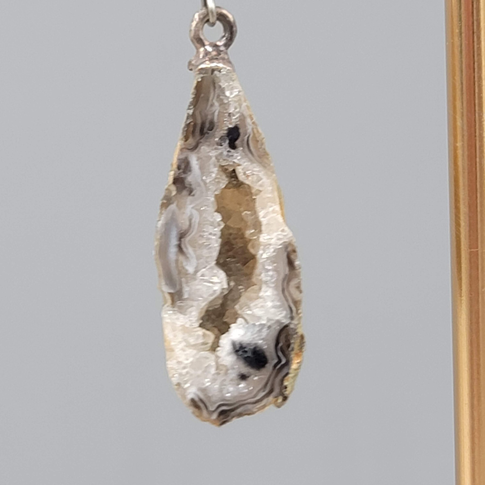 Vintage Raw Geode Stone Pierced Earrings Silver tone Dangle 1.25″