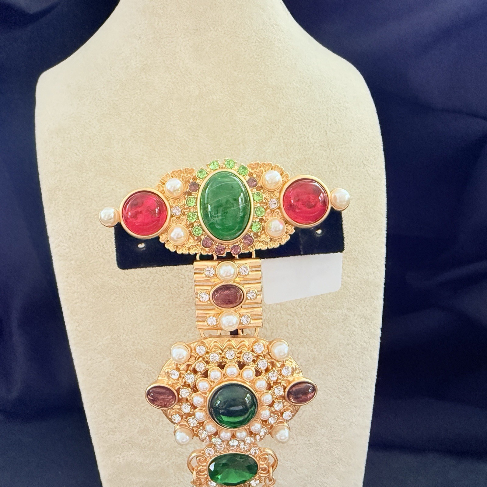 VTG. ESTATE Y2K HIGH END GREEN & RED GRIPOIX RUNWAY 18KT GOLD PLATED BROOCH