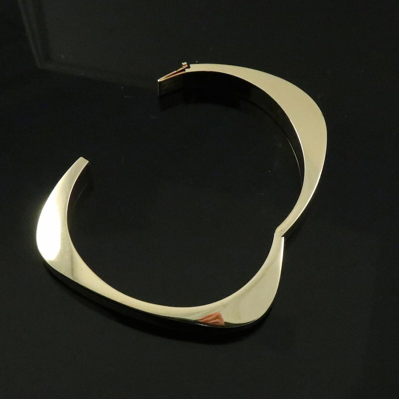 MOLTKE Jewelry – Denmark. 14k Gold Hindged Bangle.
