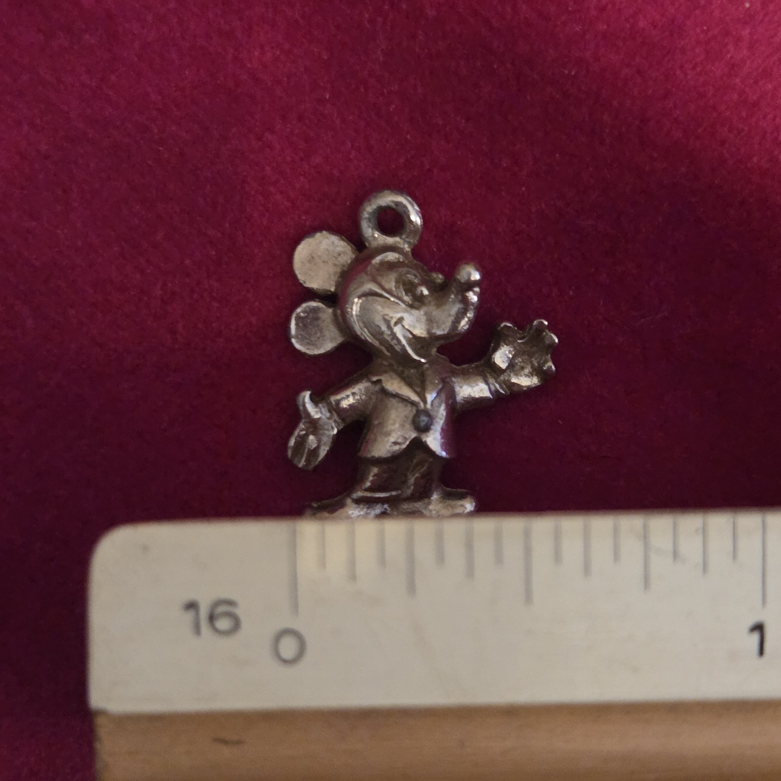VTG STERLING SILVER RARE EARLY WALT DISNEY PROD MICKY MOUSE CHARM PENDANT