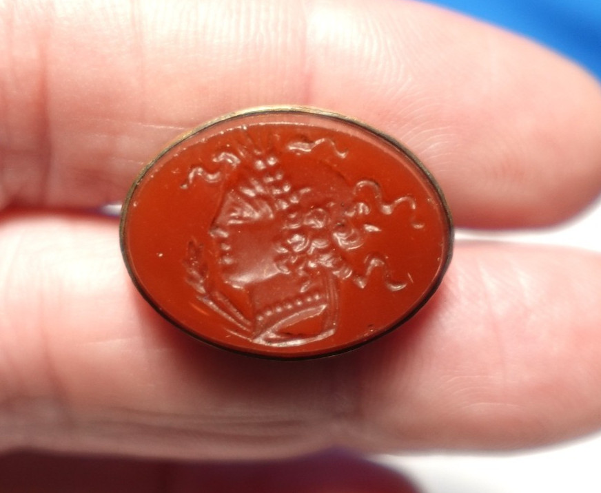 GOLD FILLED CARNELIAN INTAGLIO CHARM FOB PENDANT VICTORIAN 4.3 GRAMS J-655