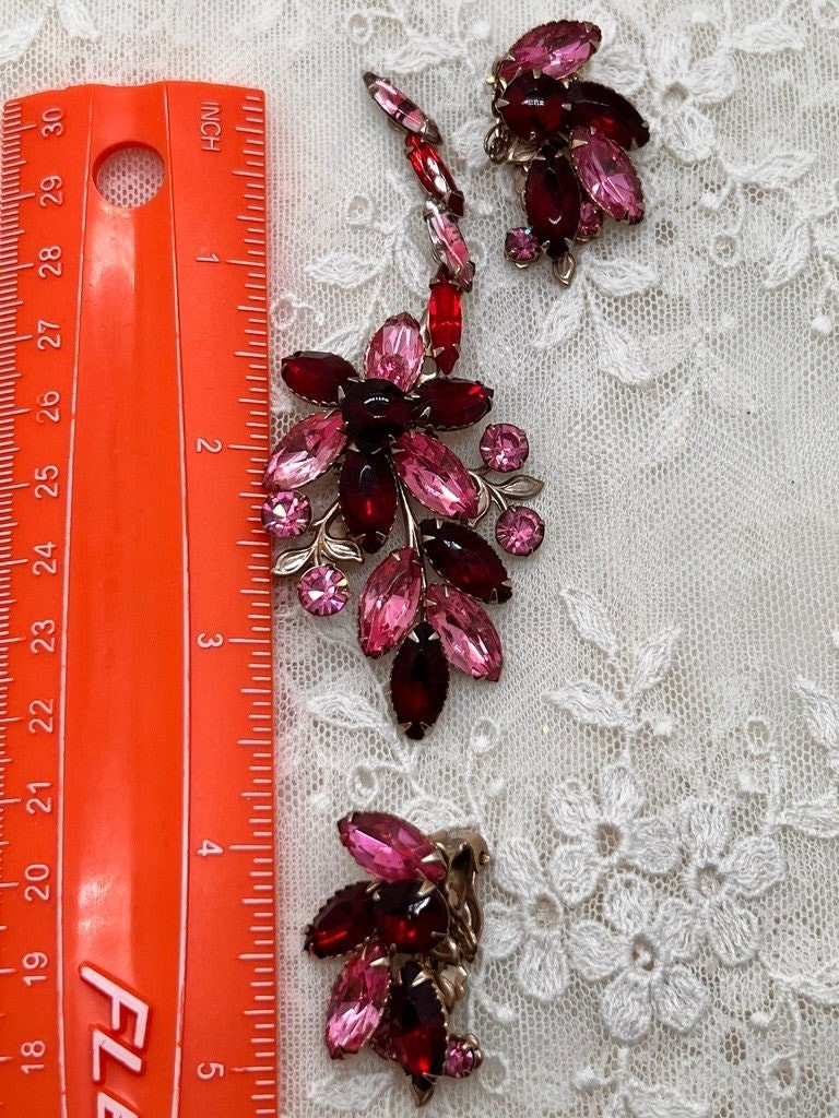 Vintage Pink & Red Rhinestone Brooch and Clip On Earring Set GORGEOUS
