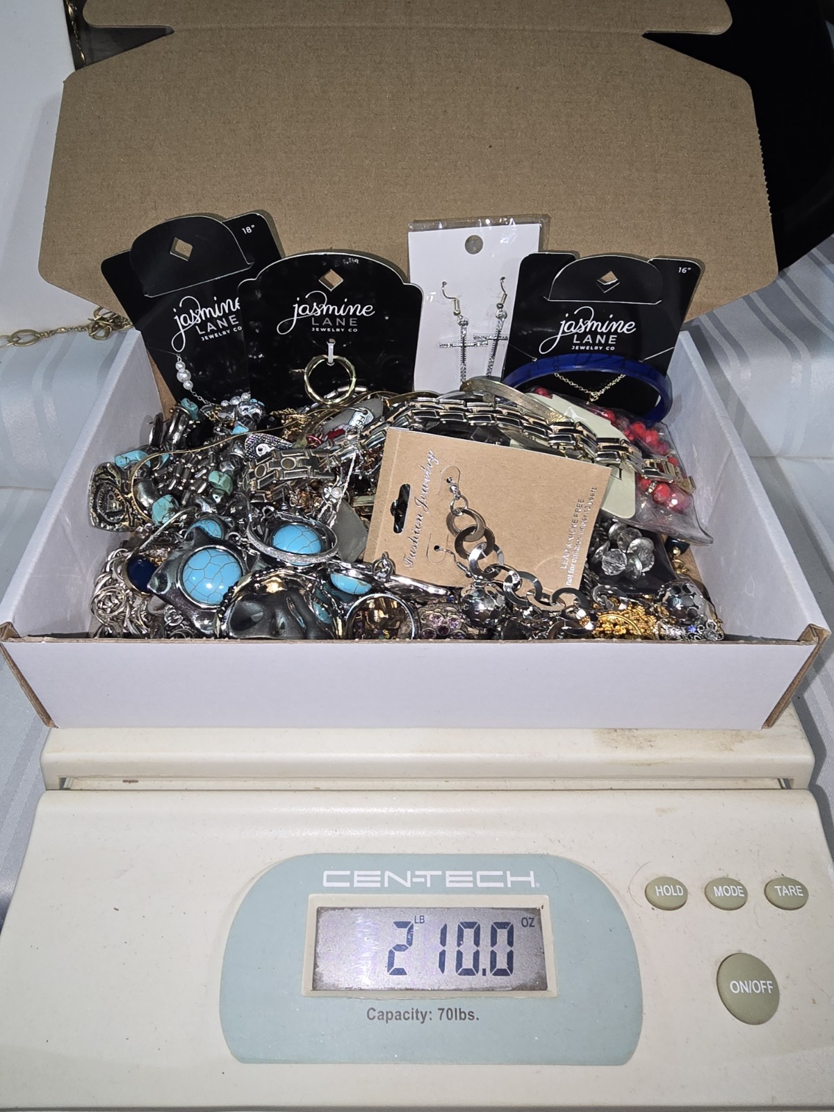 Vintage/Modern All Wear Or Resale Costume Jewelry Lot Weighing 2.10lbs