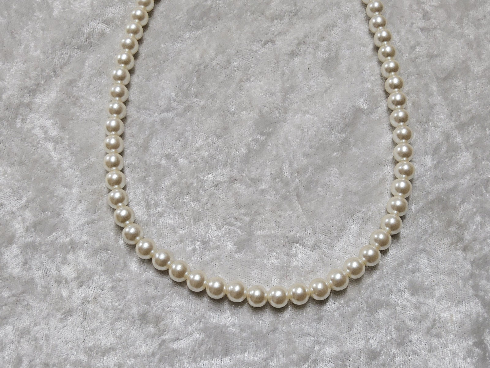 1928 Brand Faux Pearl Necklace Cream Off White Beaded Costume Jewelry Gift