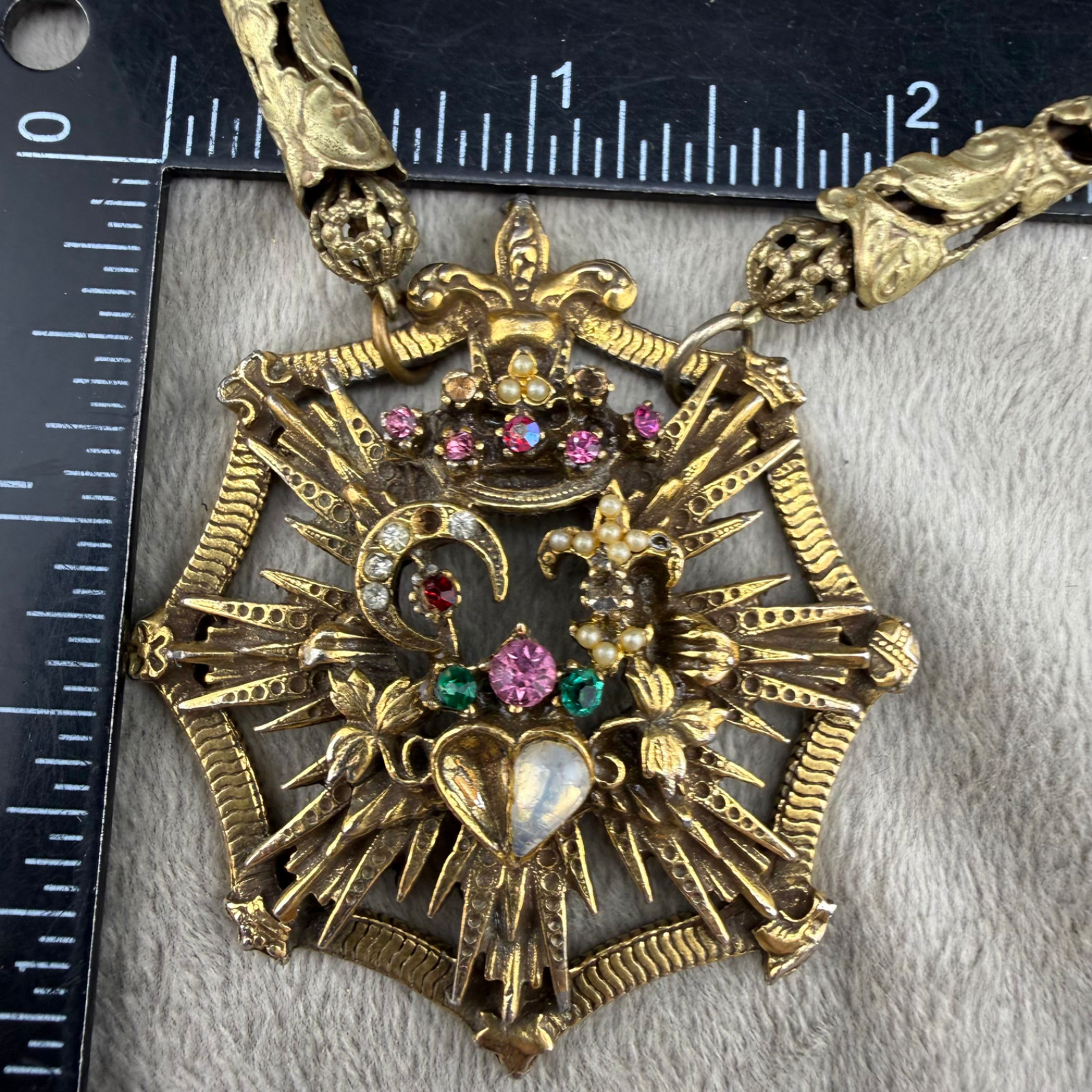 Vintage Masonic Medallion Necklace Gold Tone Filigree Chain Rhinestone READ 28”