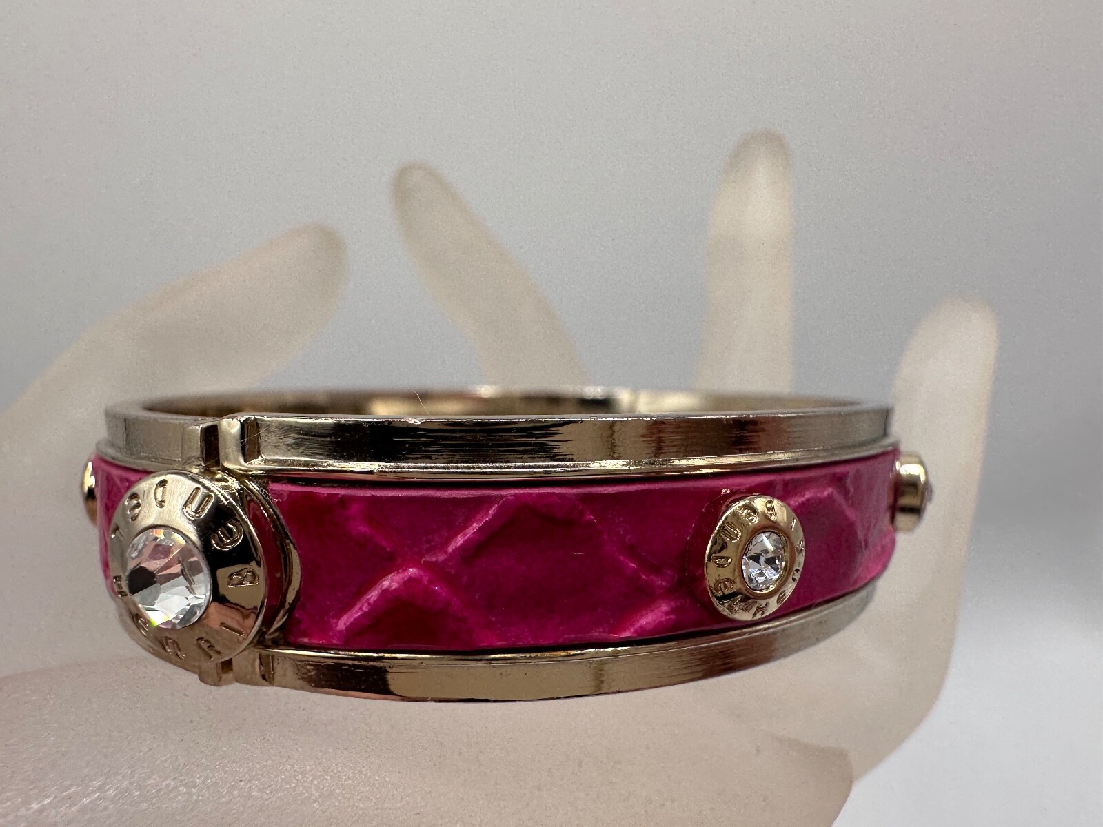 GOLD PLATED CRYSTAL FUCHSIA PINK FAUX SNAKE SKIN HENRI BENDEL NY SIGNED BRACELET