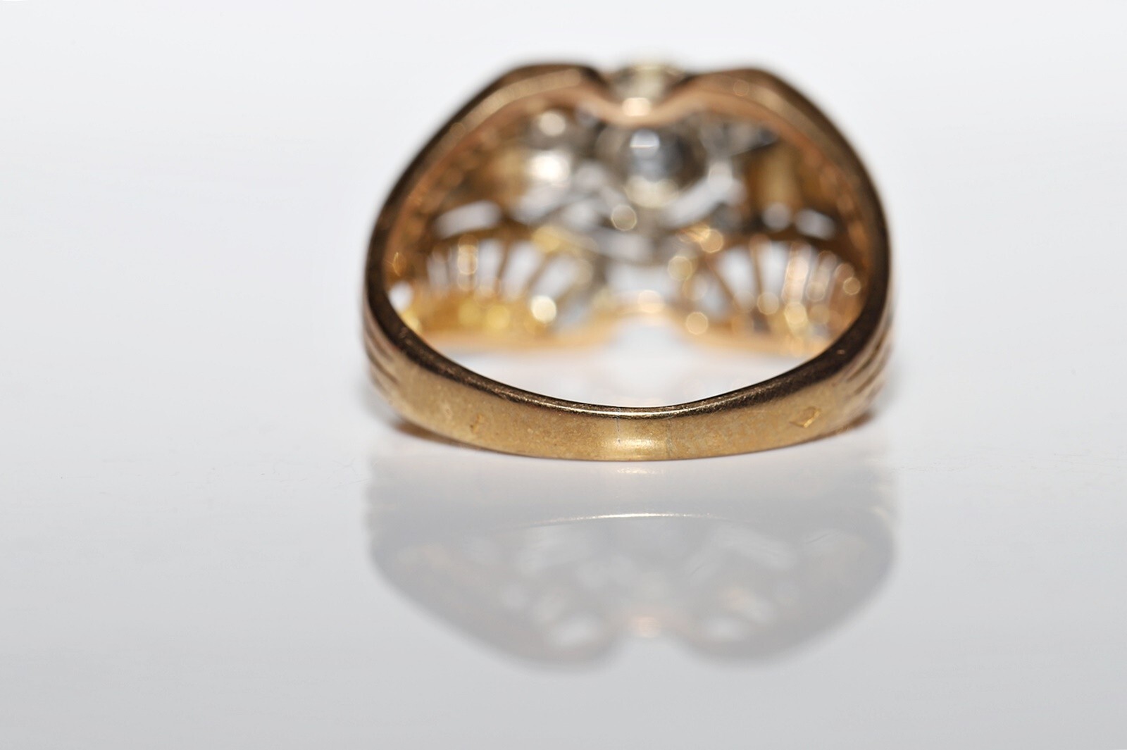 Antique Art Deco Circa 1920s 18k Gold Natural Diamond Decorated Ring