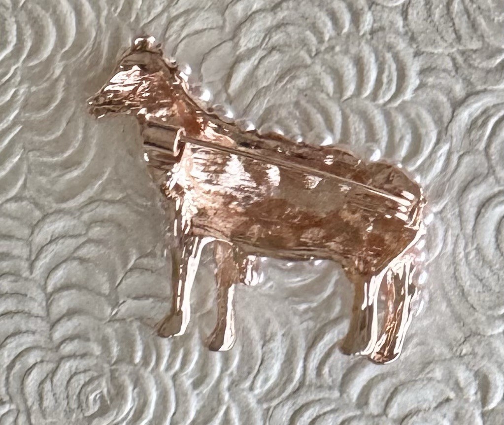 Sheep vintage style brooch enamel on pewter tone metal