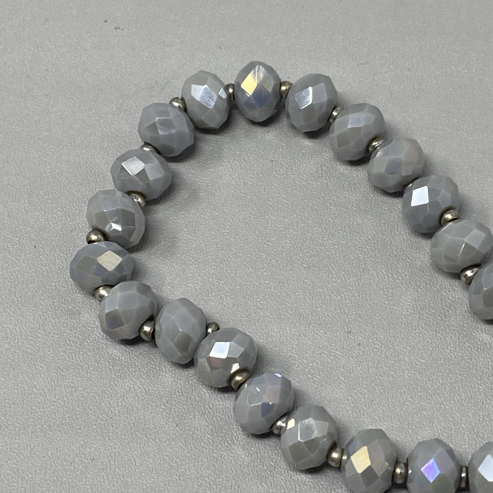 Gray Glass Beaded Bracelet Fire Polished Faceted Iridescent Coated Stretch 6″