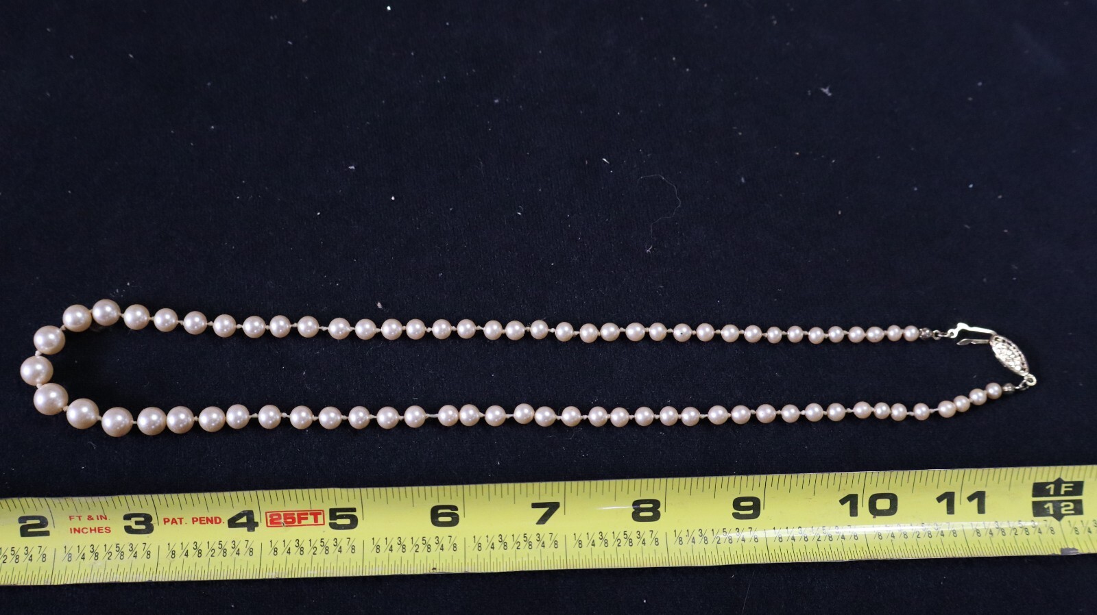 Vintage PEARL NECKLACE STORAGE AUCTION FIND LOT 8 AVON K