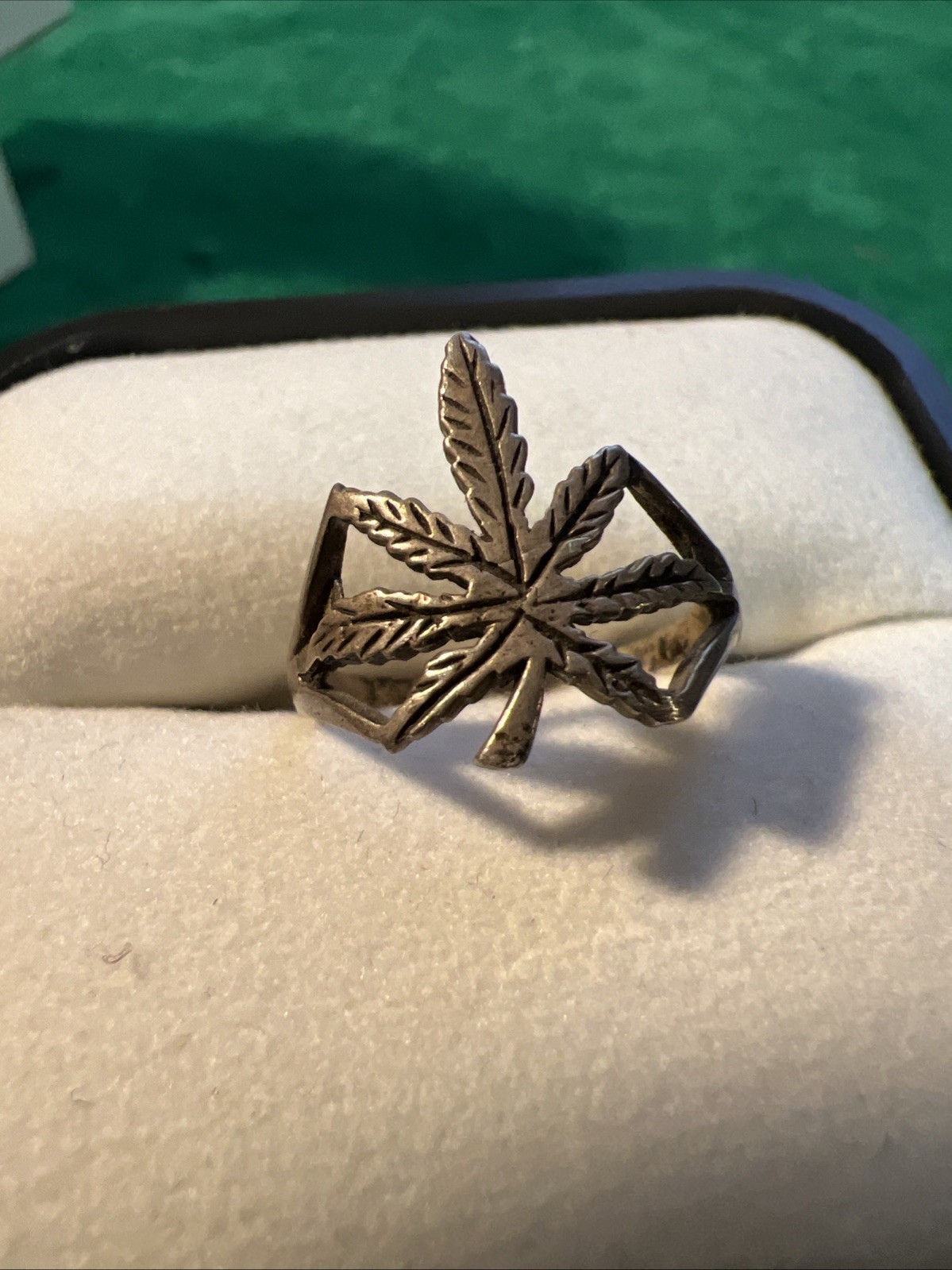 Vintage Sterling Silver 925 Cannabis Marijuana Leaf Ring Sz 4.5