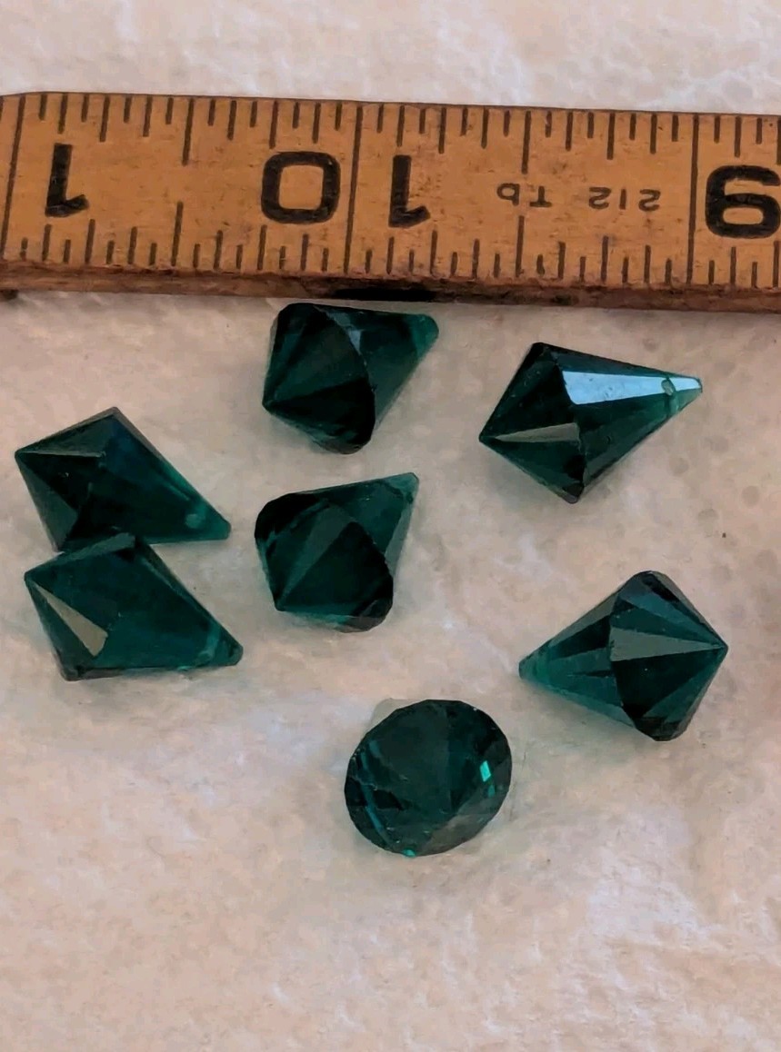 Antique Czech Emerald Green Crystal Faceted Briolettes Drops Estate Find