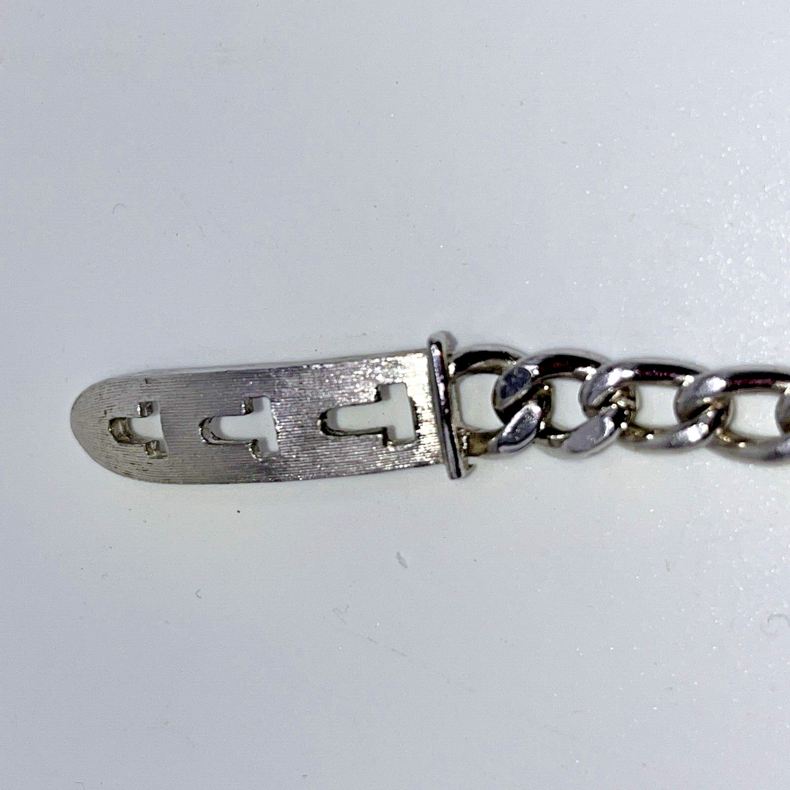 Vintage Avon Belt Buckle Chain Bracelet Silver Tone Adjustable 6062 7.25 in