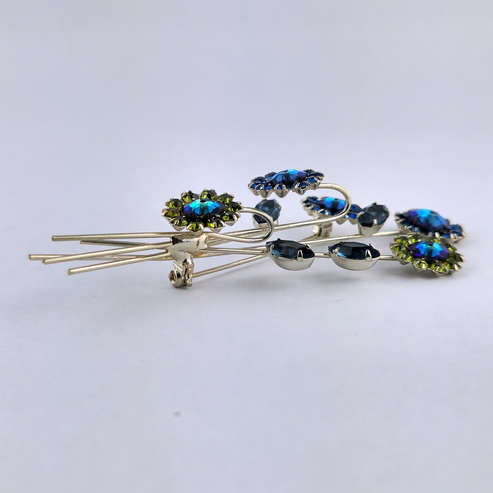Vintage Blue Green AB Rhinestone Flower Bouquet Brooch Clip Earrings Set Atomic