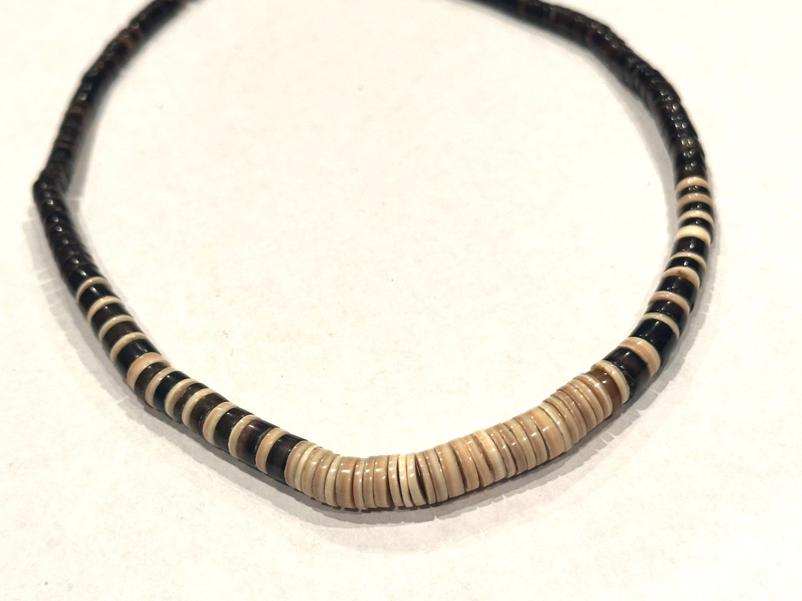 BROWN TAN SHELL COCONUT BEADS 15″ CHOKER BEACH Necklace 1980S SURFER HIPPIE EU