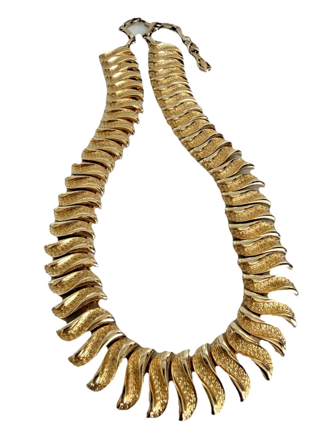 Vintage Coro Gold Tone Articulated Textured Links Choker Chain Necklace 14″