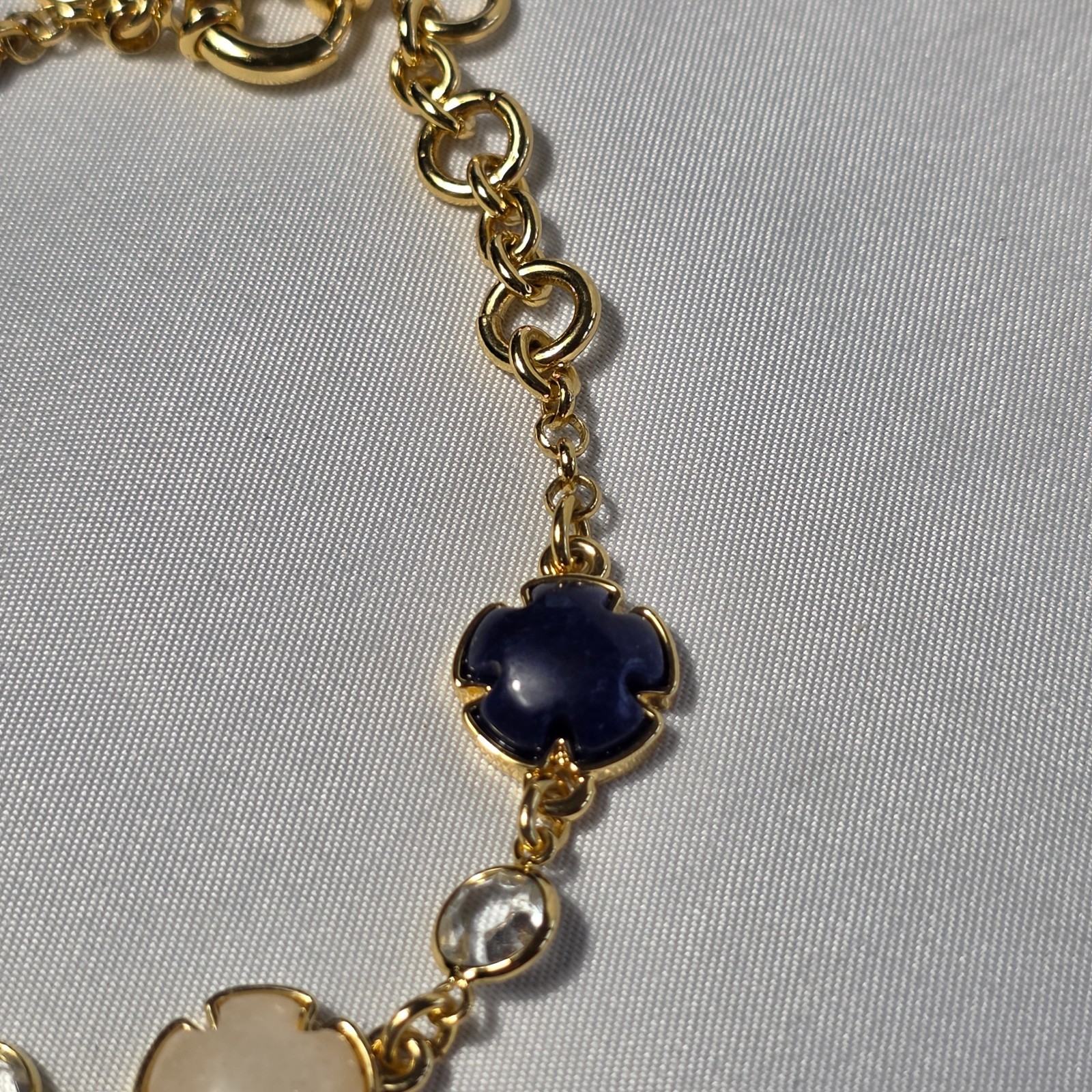 Talbots Floral Stone Bracelet Floral Shaped White & Navy Stone Inlays & Crystals