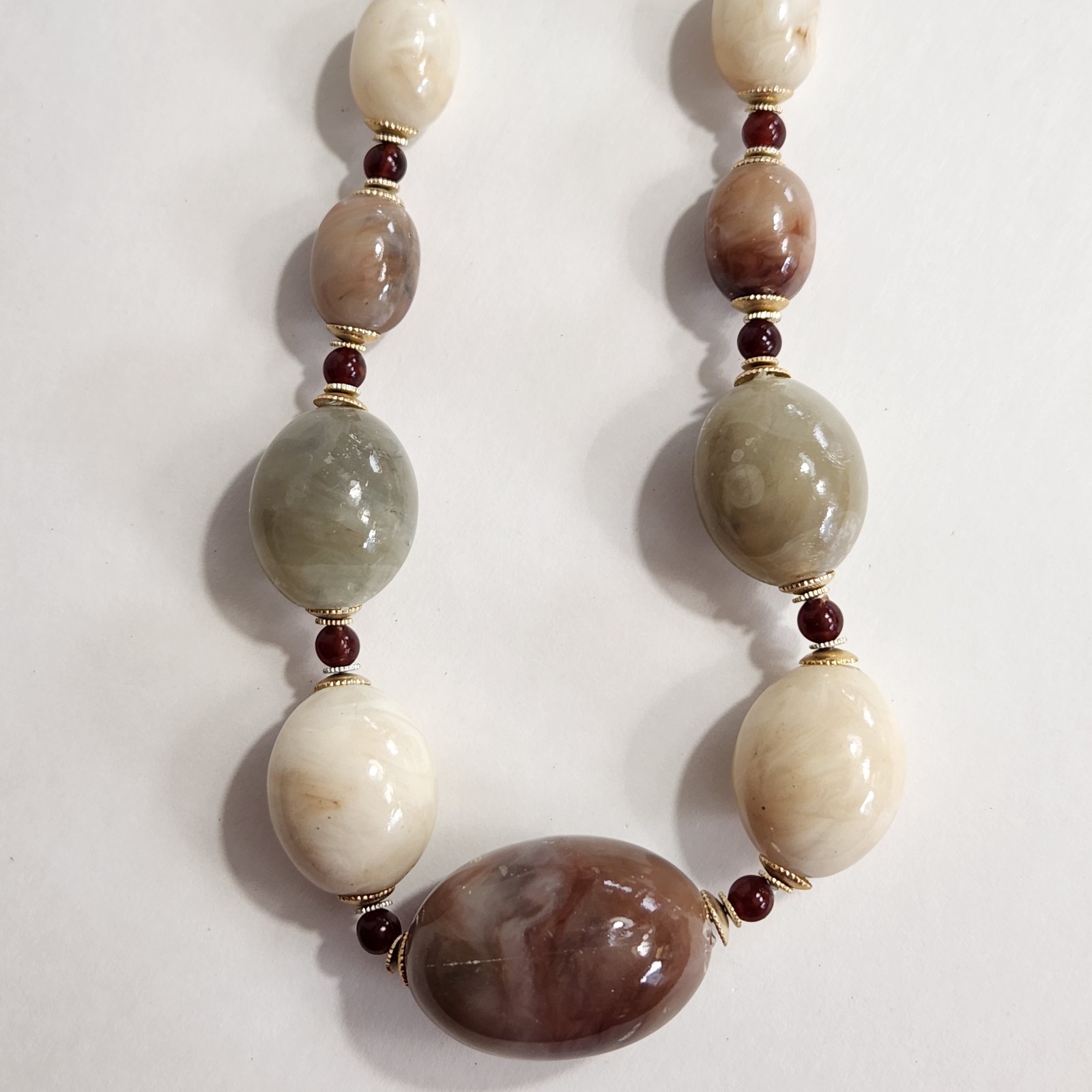Vintage Statement Necklace Graduated Lucite Faux Agate Oval Beads Earthtones
