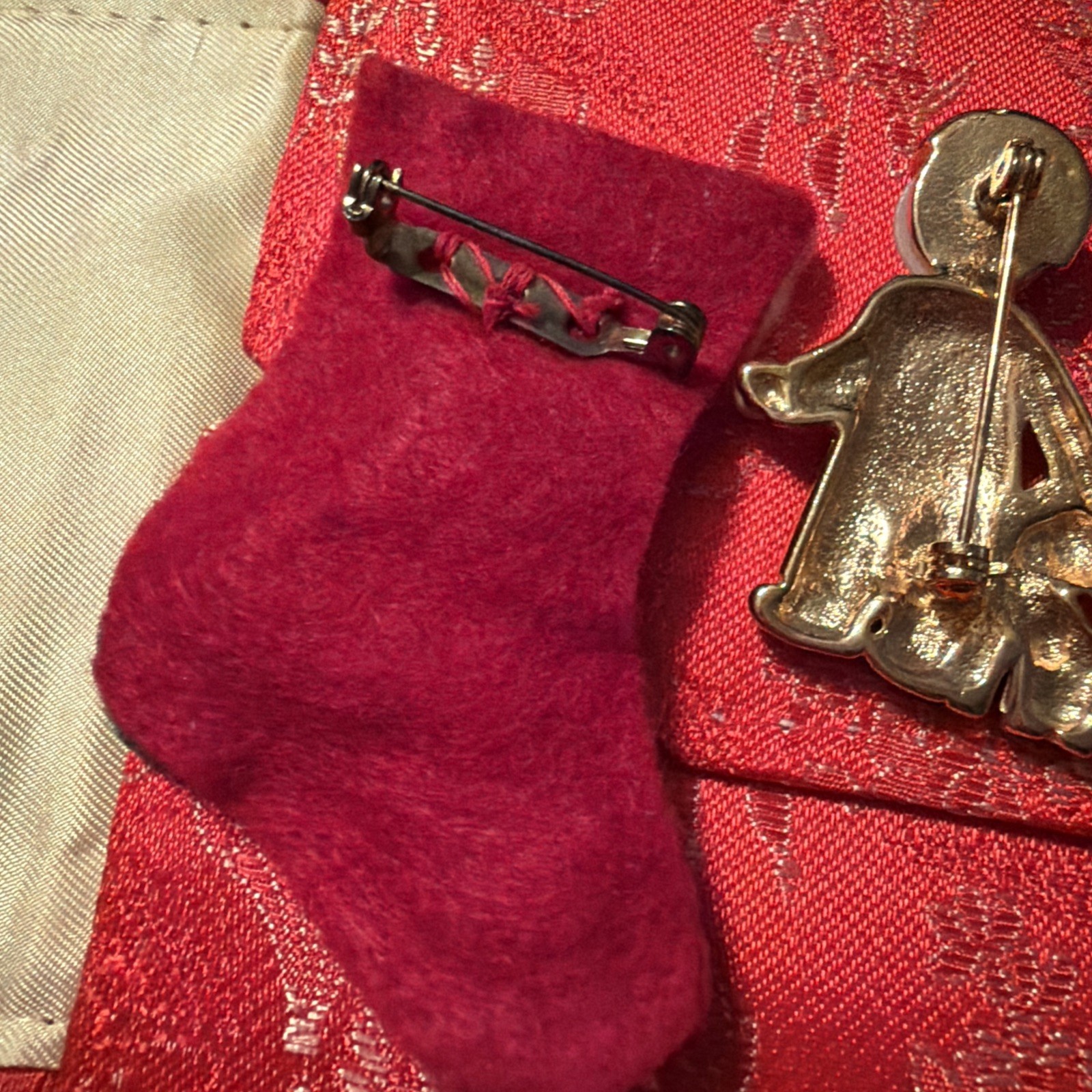 Christmas Brooch Collection Lot Buttons Random Old Pawn A14