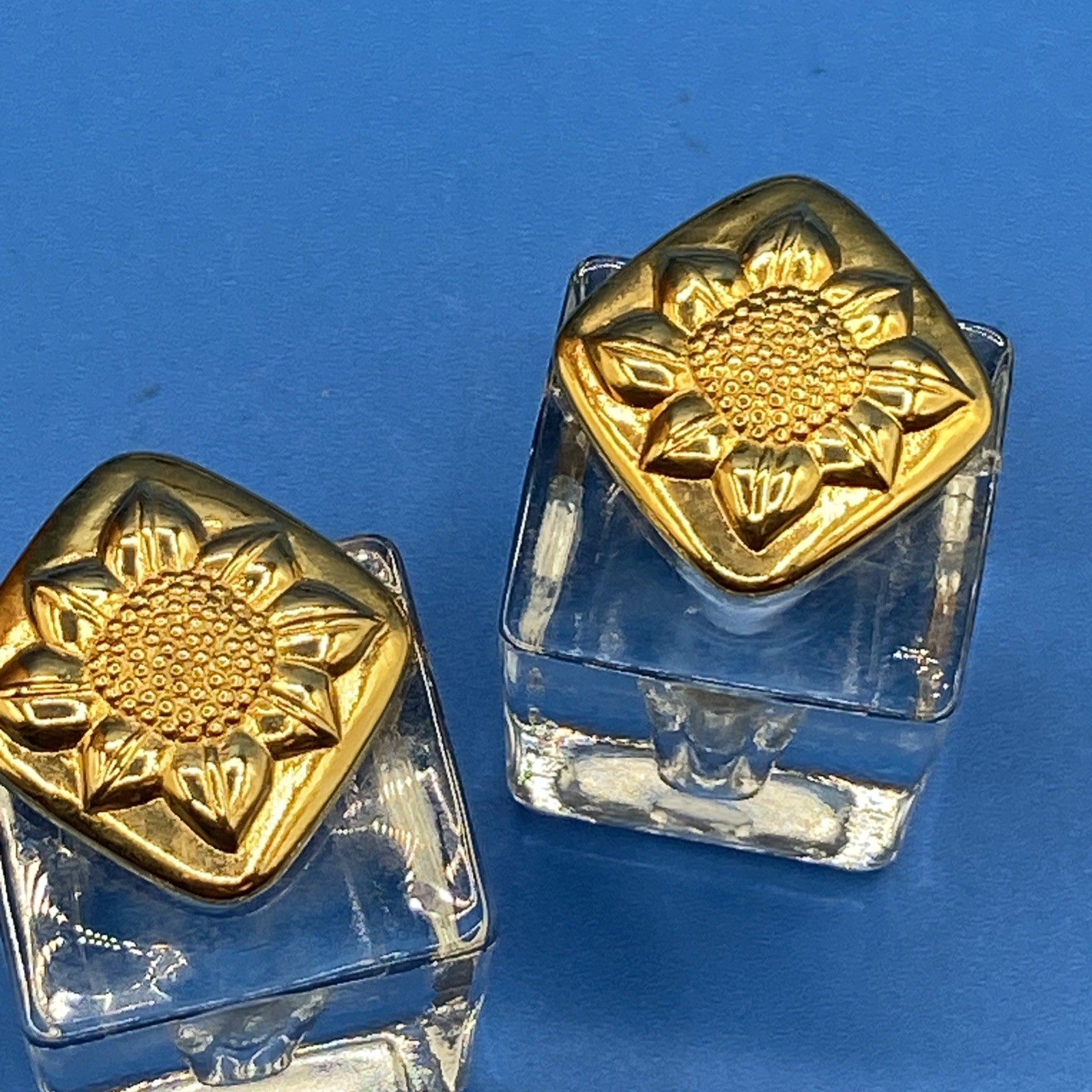 Liz Claiborne Vintage 1980s 1990s EARRINGS clip-on SUNFLOWERS goldtone squares