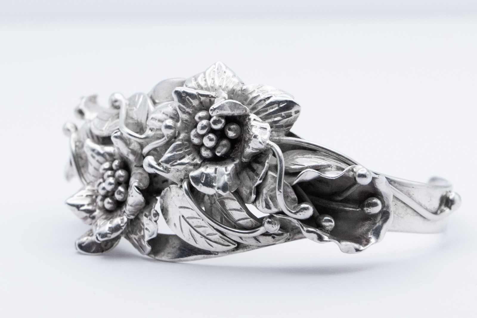 Sterling Silver 925 Floral Bangle Cuff Bracelet Flower Leaf 51.95g Hobé Maybe