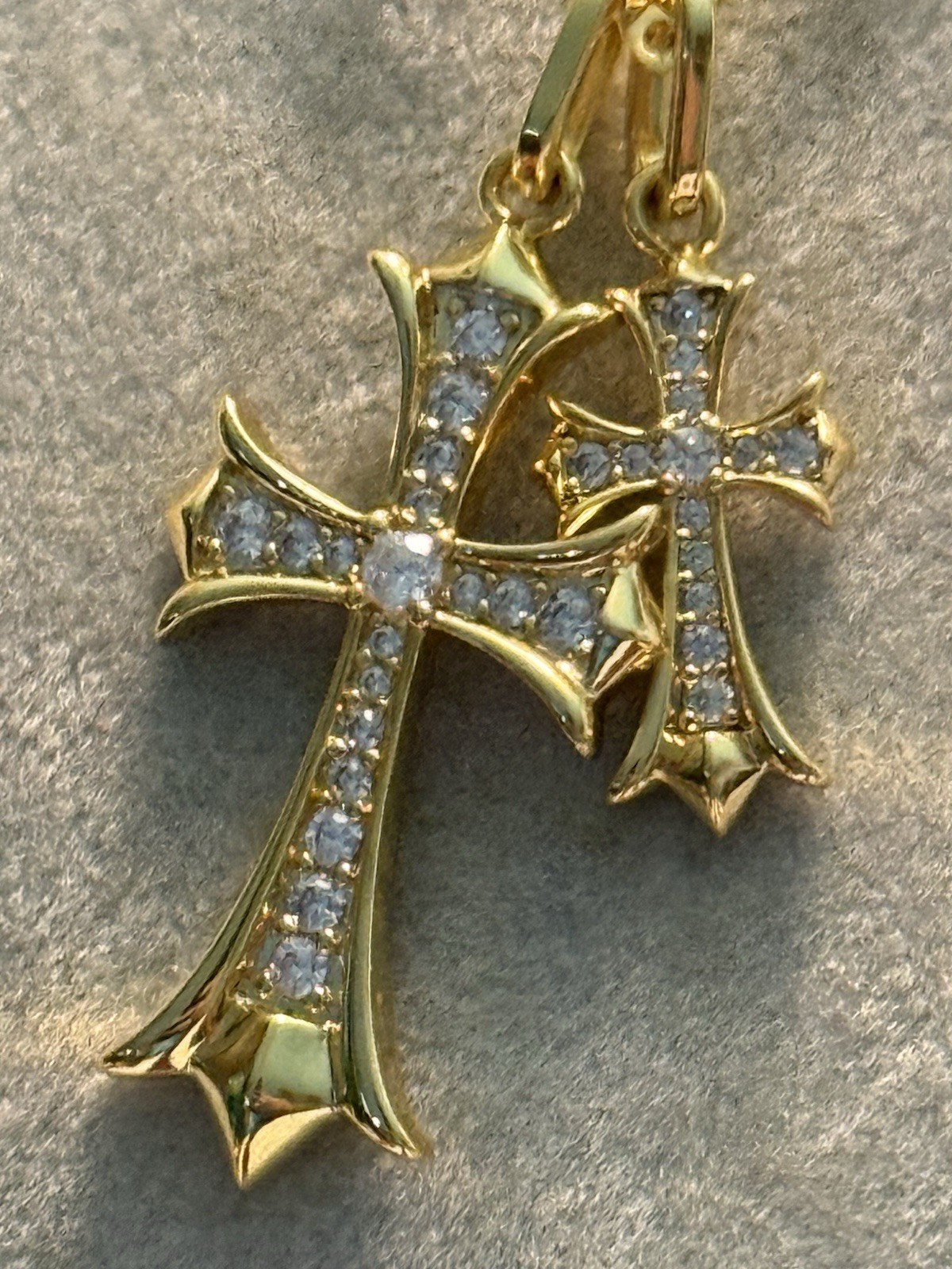 VTG EVRY 16” GOLD PLATED NECKLACE WITH TWO RHINESTONE ENCRUSTED CROSSES