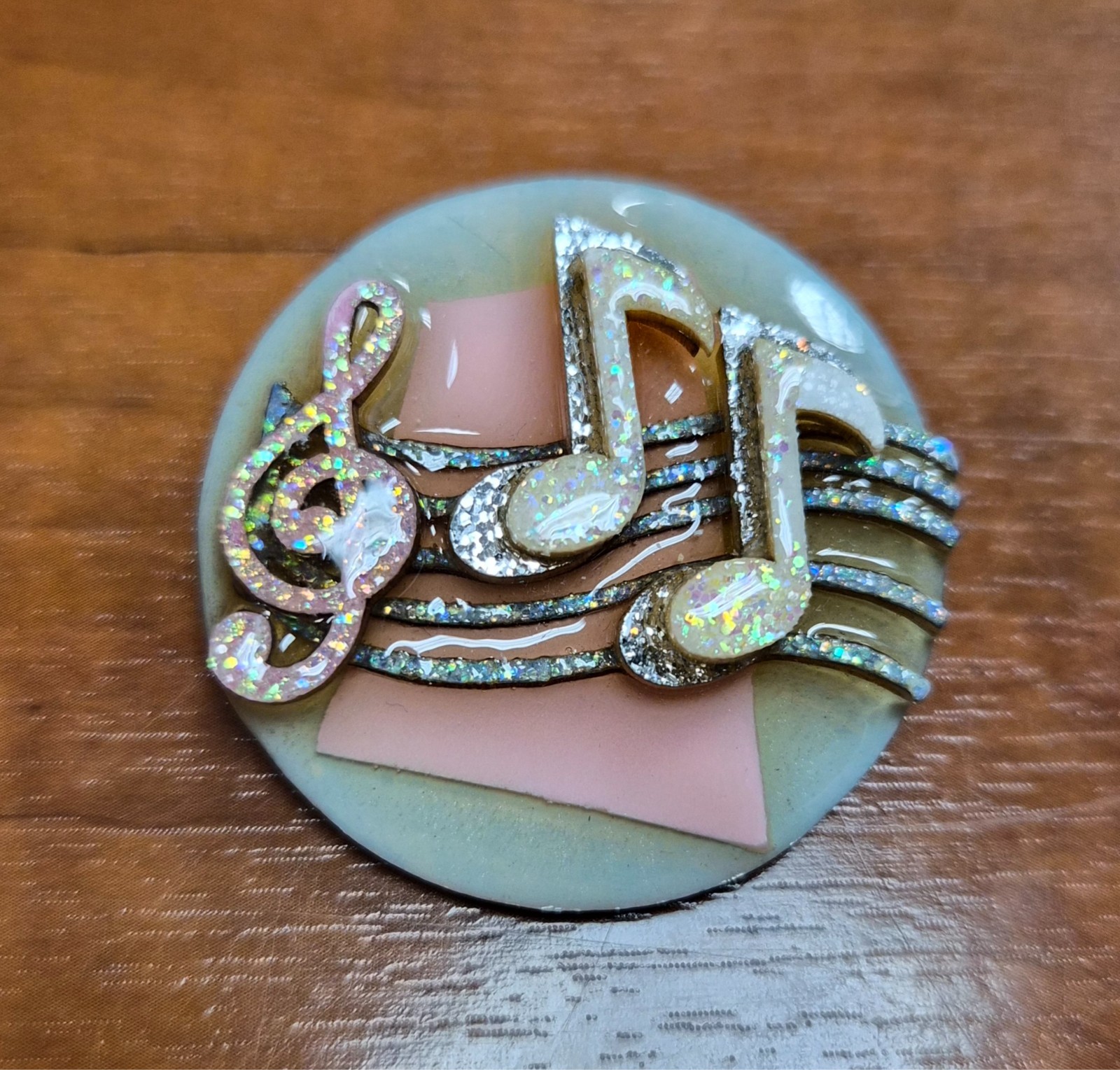 Vintage Music Pins by Lucinda USA Pink Glitter Clef & Eighth Notes Pin / Brooch