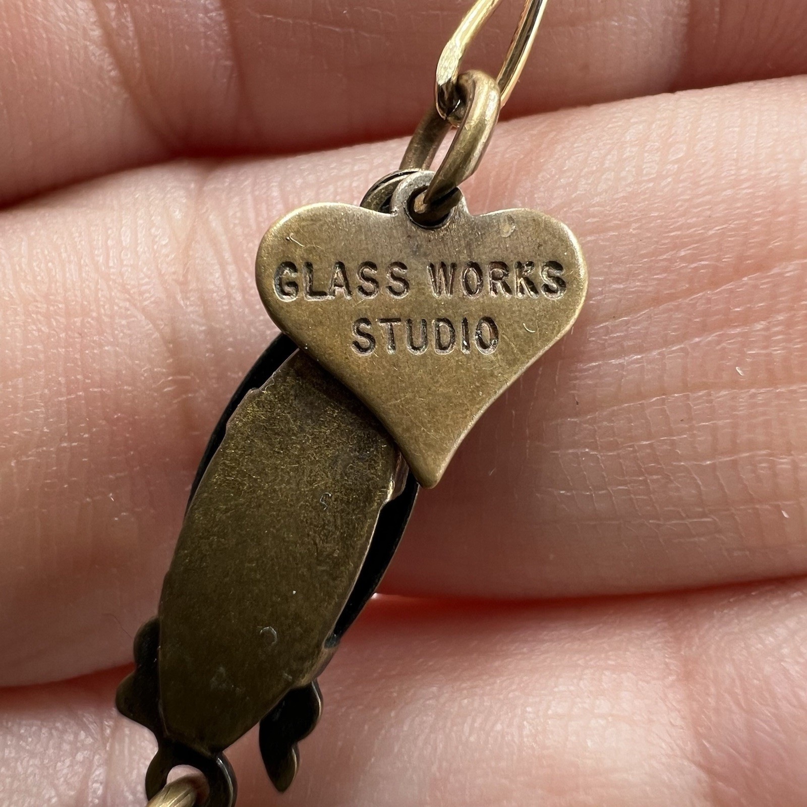 VTG GLASS WORKS STUDIO LTD Glass and Brass Heart CHARM NECKLACE Intaglio 24+”