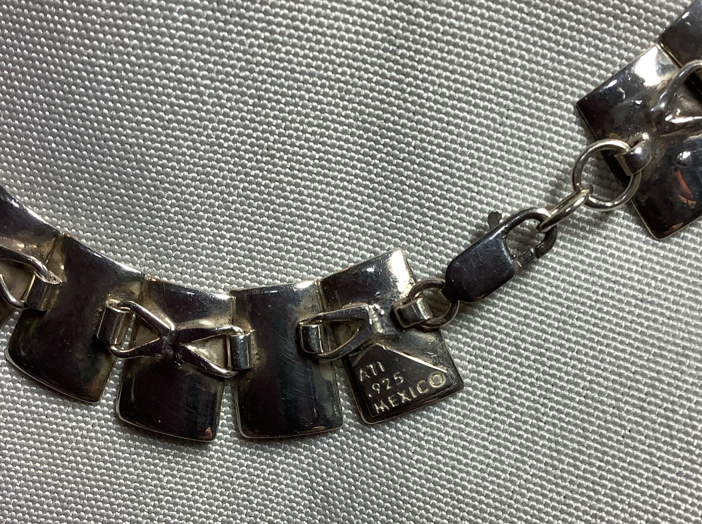 MT980 Stunning Vintage Mexican Sterling Silver Choker Necklace 42 Grams