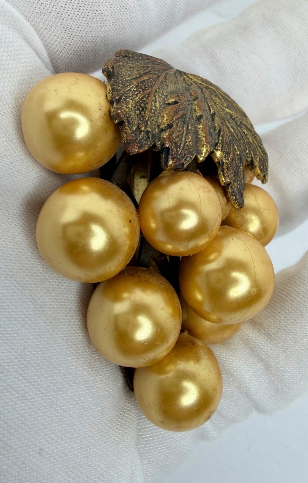 Vintage LARGE 2” Gold Tone Bunch Of Grapes Faux Pearl Antique Fur Clip 1930s