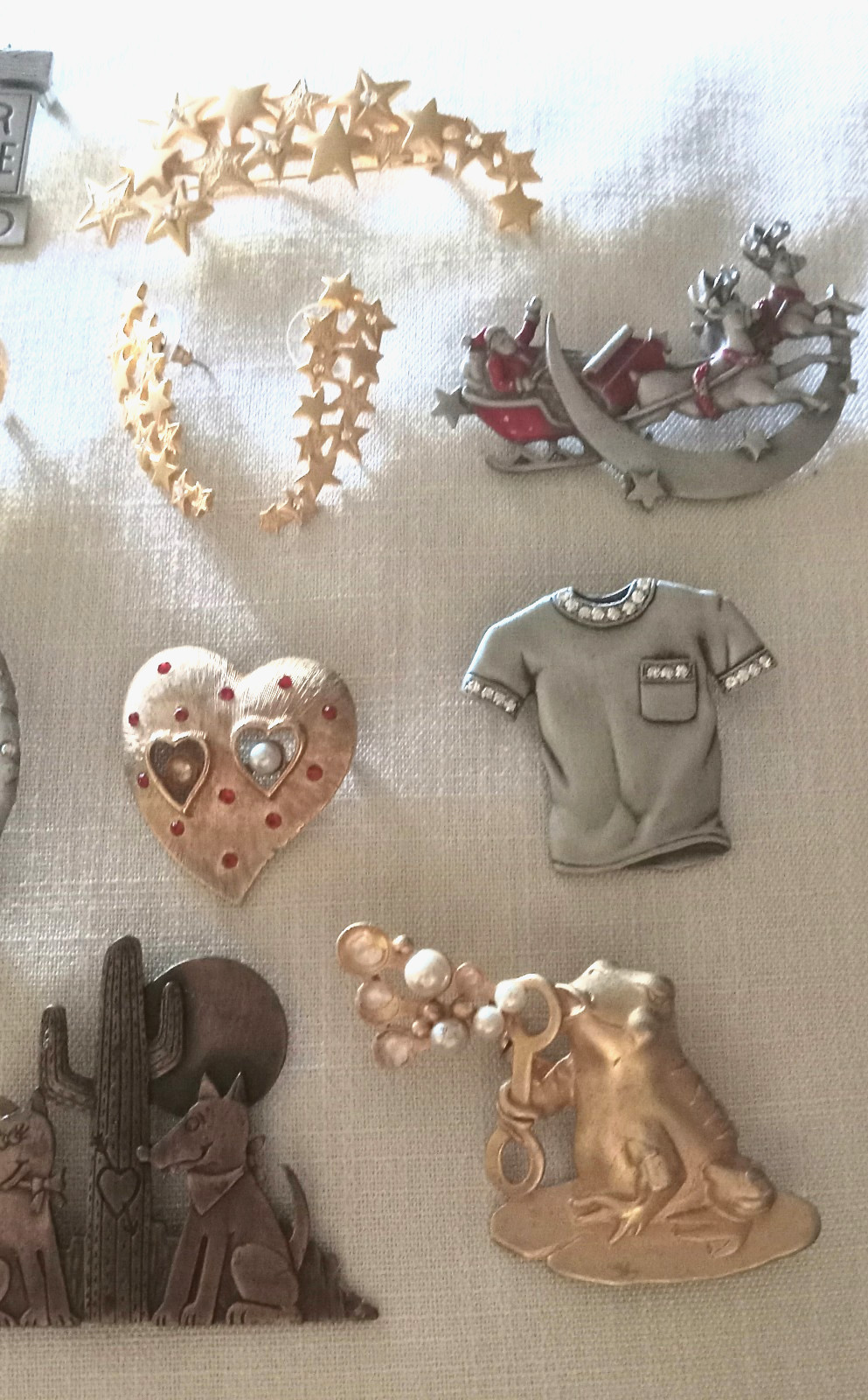 15 Pc Lot J.J. Jonette Brooches 3pc set Bluebird Animals Santa Rhinestone Pearl
