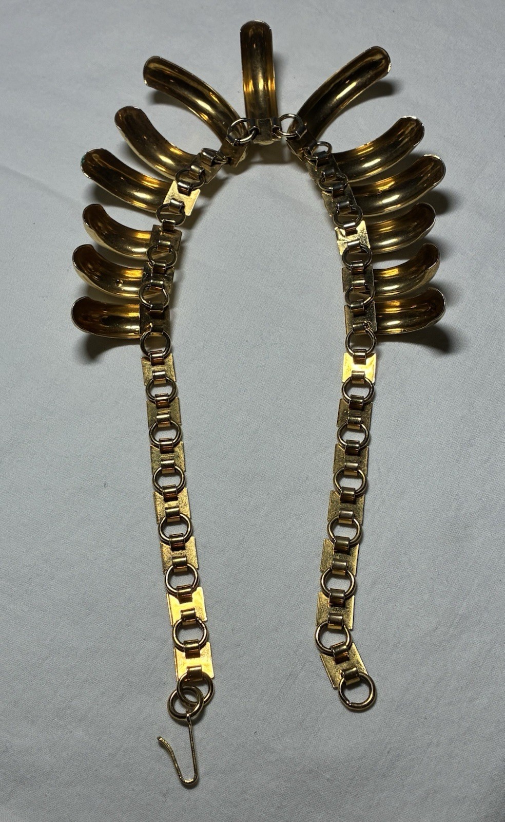 Vintage Gold Tone Cleopatra Fringe Bib Collar Necklace Mod Chunky Statement Hook