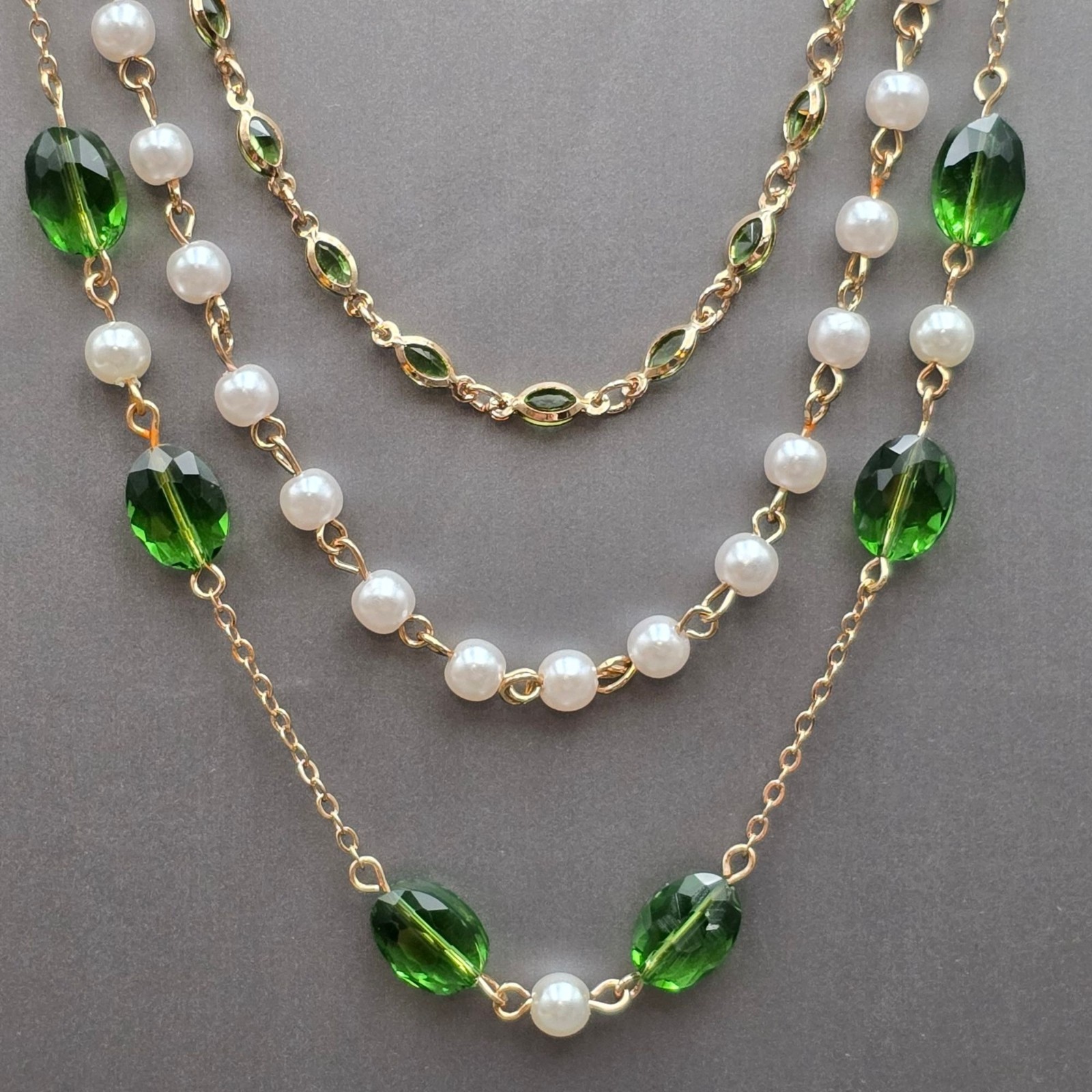 Vintage Multi Strand Green Glass Faux Pearl Layered Necklace 16″ 3 Layered Tier