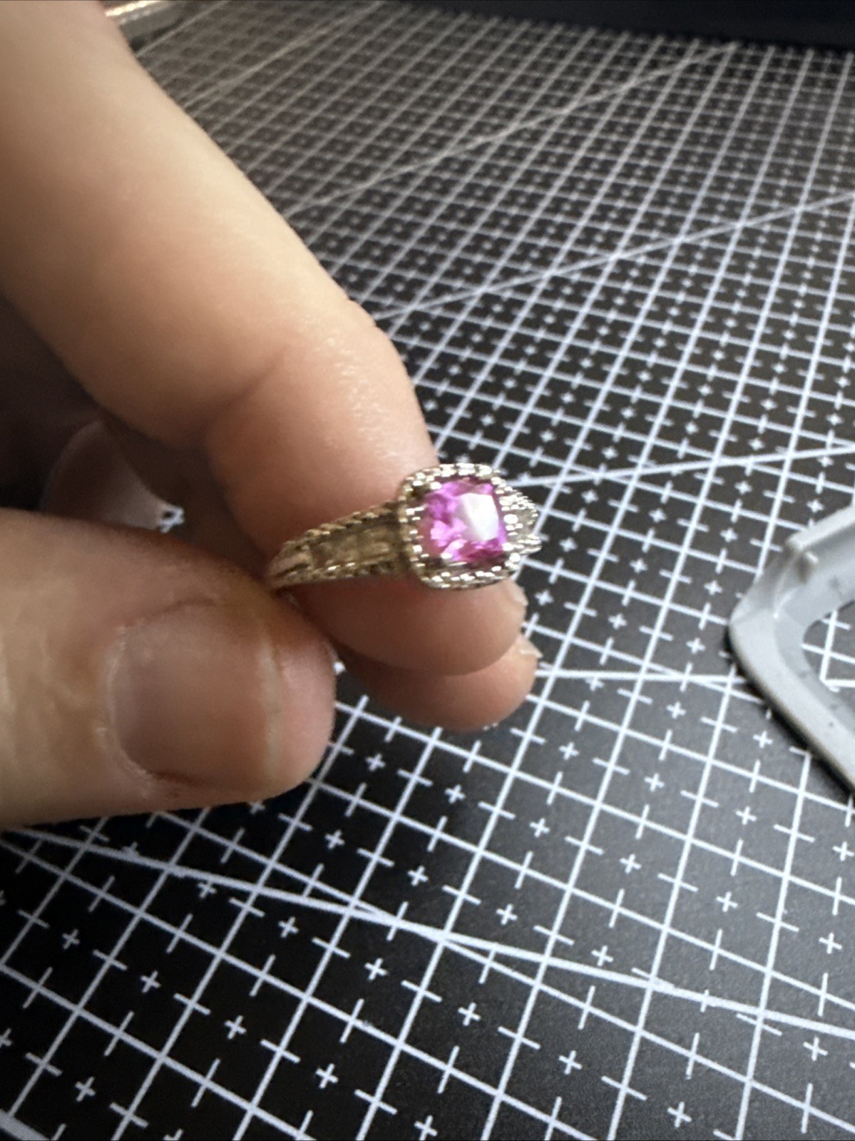 VINTAGE E.S. FEINSTEIN Ring Sz 7 with Dark Pink Stone STERLING SILVER 925