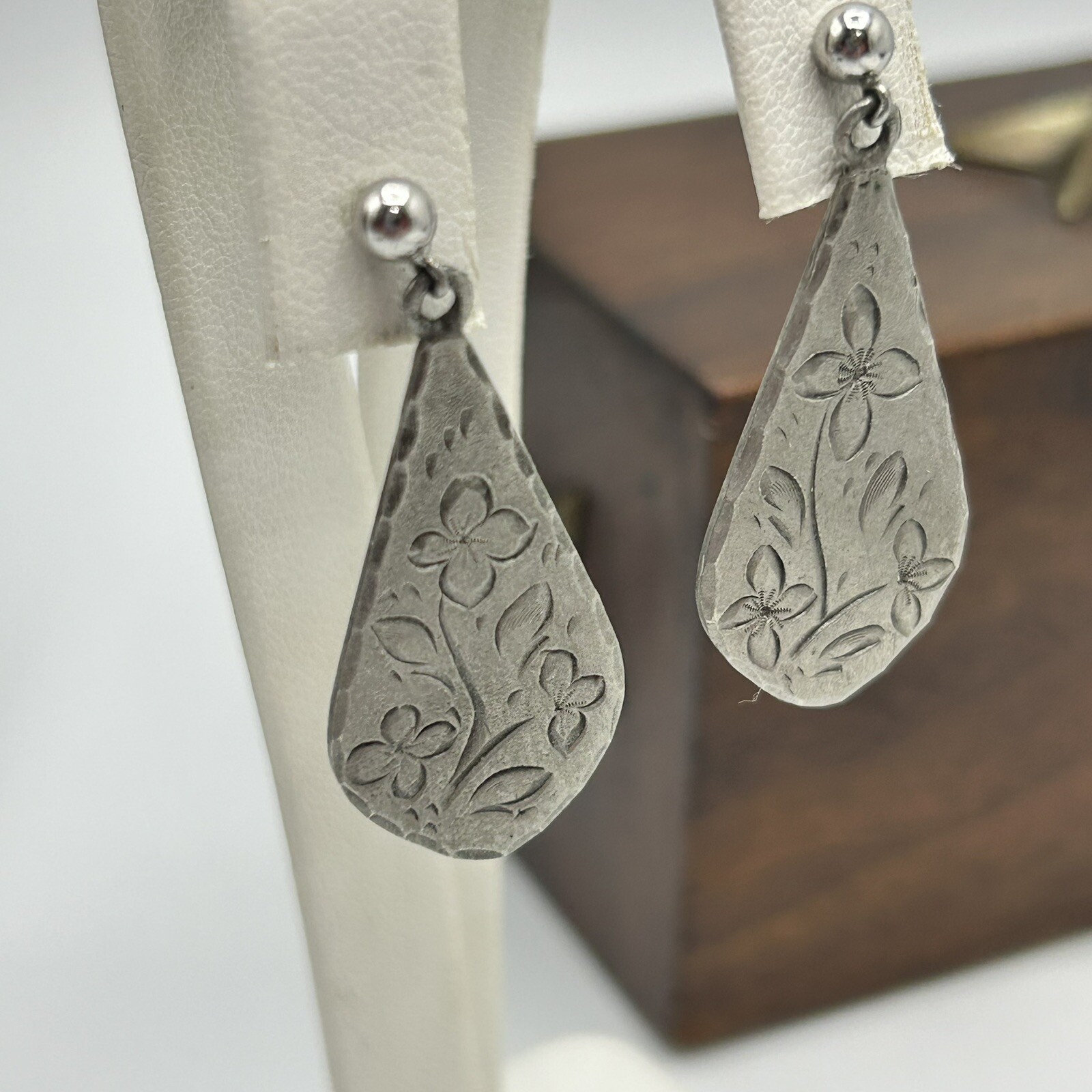 Vtg 70s BDA Pewter Etched Flower Dangle Earrings Boho Hippie Silver Teardrop