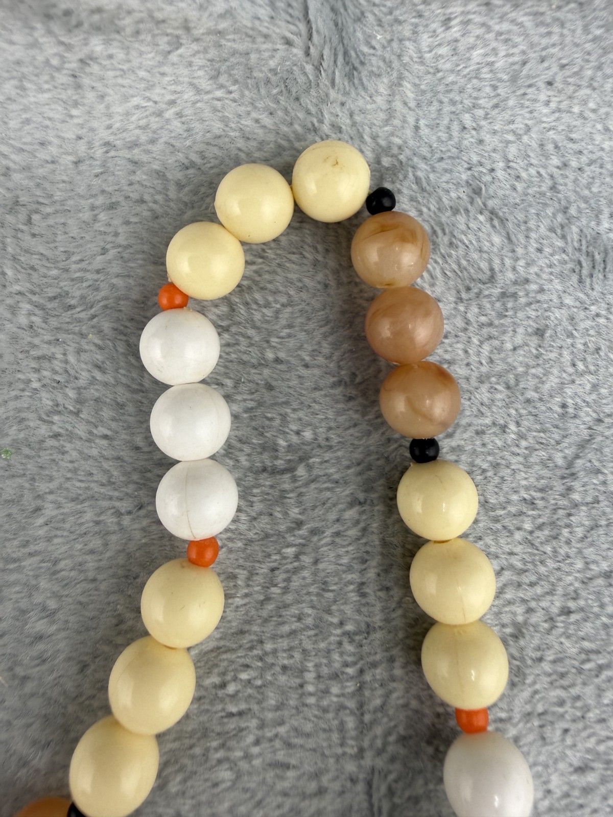 Vintage Kenneth Lane Necklace Beaded Brown White Shell 32″ Signed