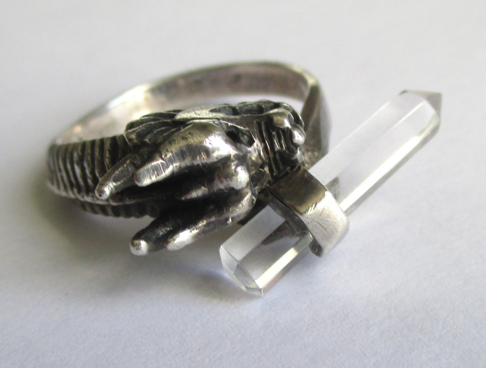 Sz 9.5 VINTAGE STERLING SILVER CLEAR QUARTZ ROCK CRYSTAL WAND DRAGON RING