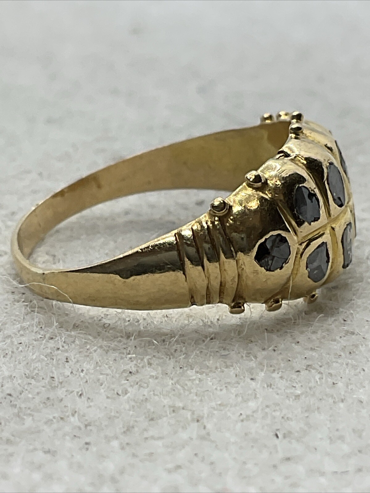 VINTAGE HANDMADE Solid 18K Yellow Gold Rose Cut Diamonds Ladies Band Ring 2gr.