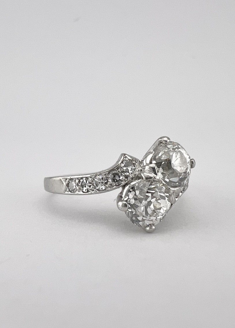 Antique Victorian .900 Platinum Old European Cut Diamond Moi et Toi Bypass Ring