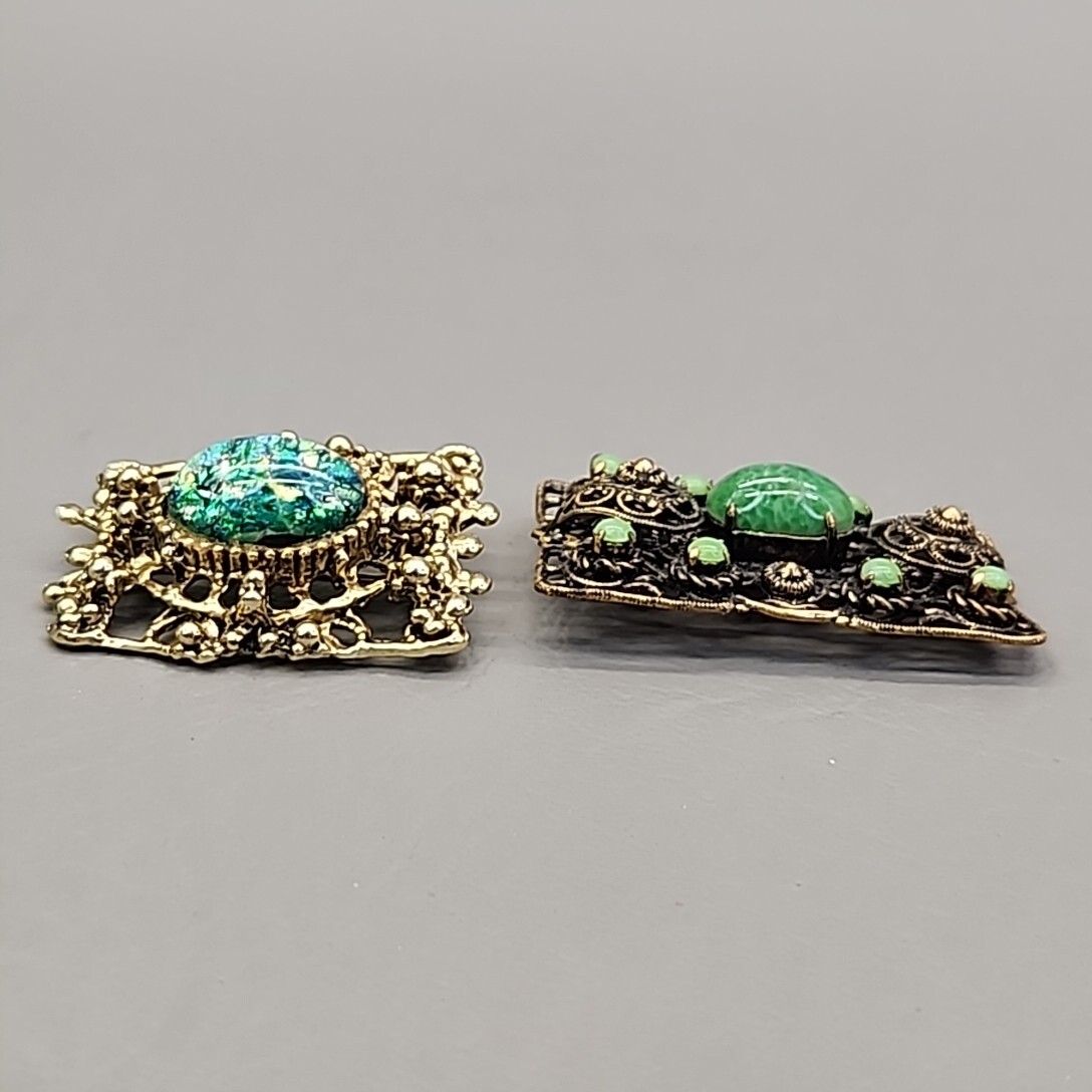 Vintage Brooch Lot of 2 Peking Glass Foil Confetti Oval Gold Tone Filigree