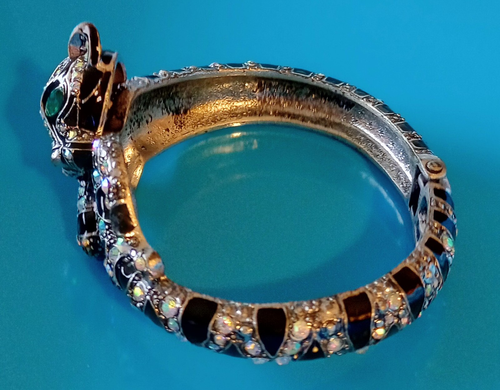 Betsey Johnson Jewelry – Tiger Black Enamel & Rhinestones Magnetic Bracelet