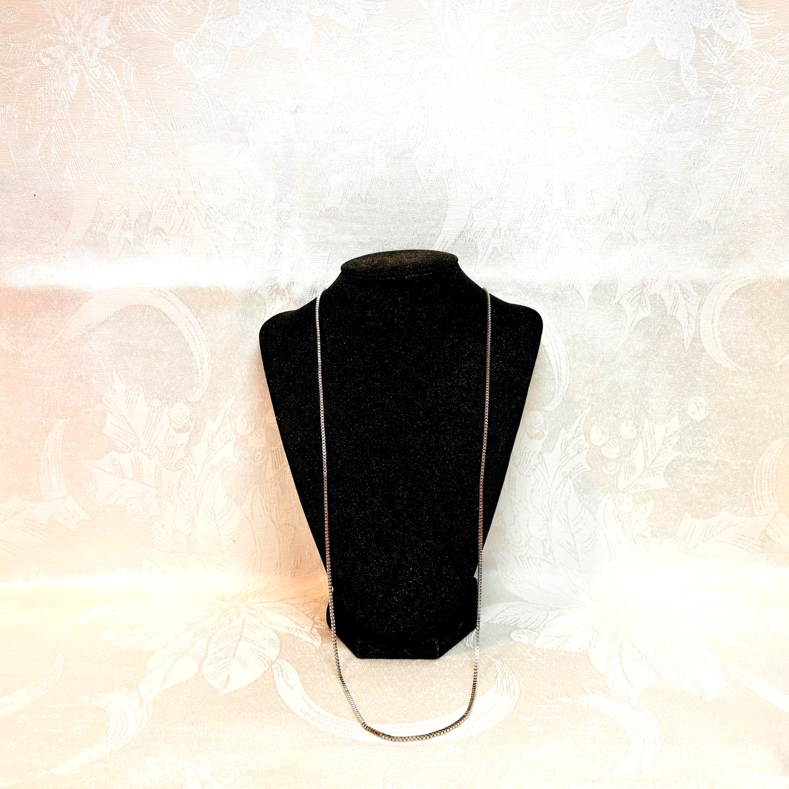BETSEY JOHNSON necklace silvertone box chain long puff heart clasp charm vintage